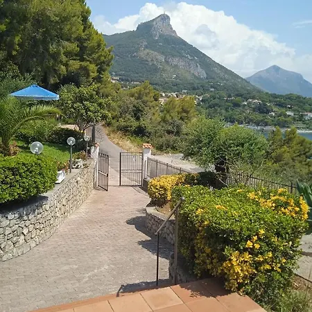 Villa Eminenza Holiday home