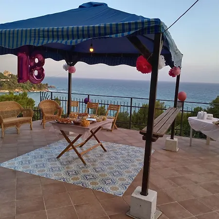 Villa Eminenza Holiday home *